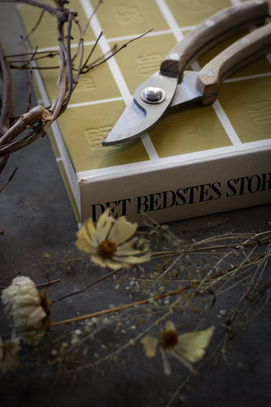 Beskærersaks med håndtag i asketræ